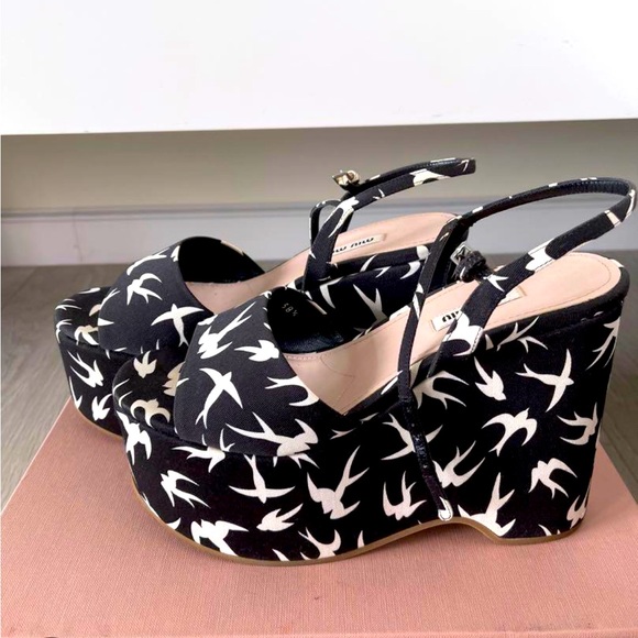 Miu Miu - Swallow Platform Sandals - Size 36.5 - Picture 4 of 4